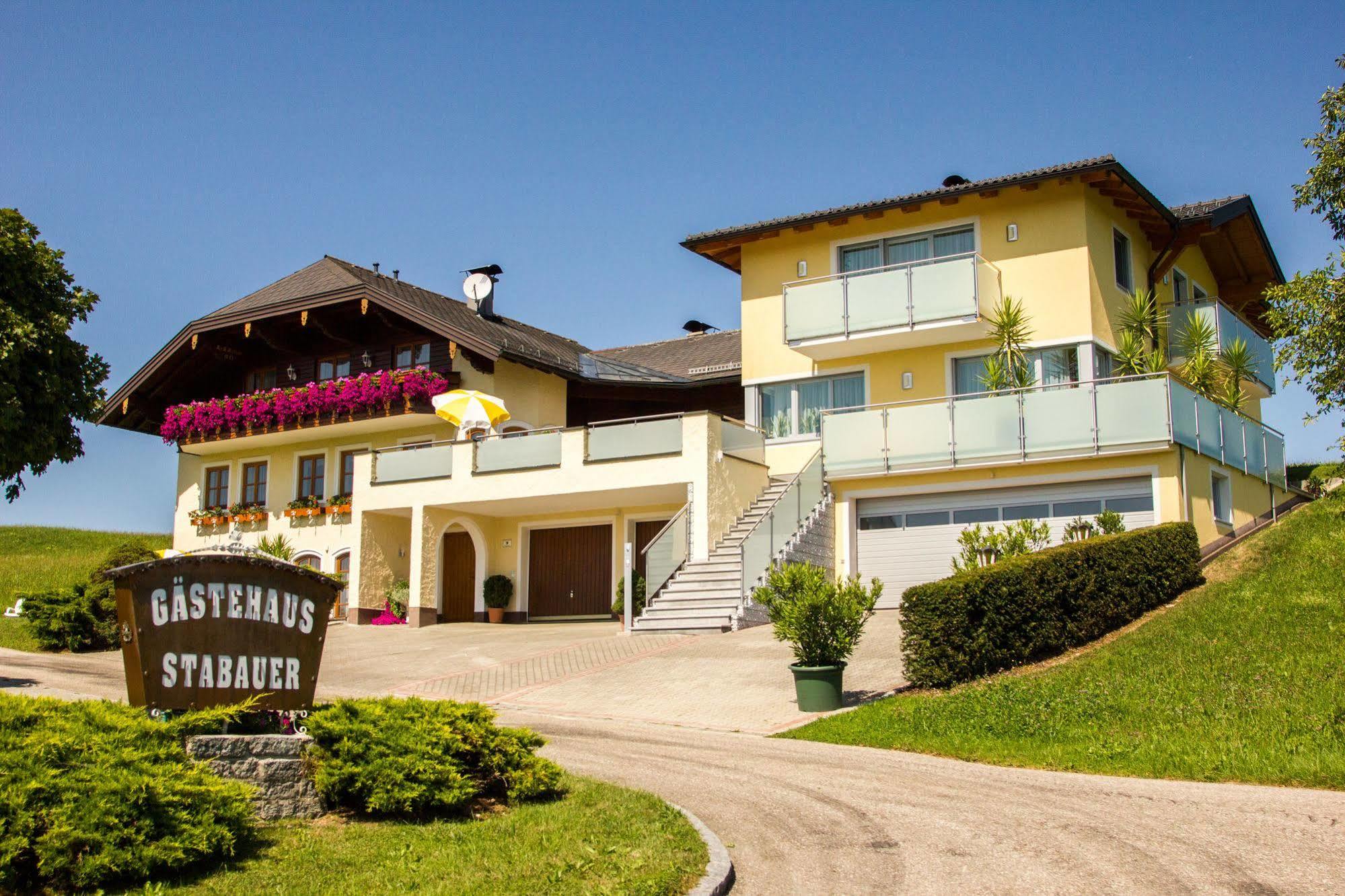 Gaestehaus Stabauer Mondsee Exteriör bild